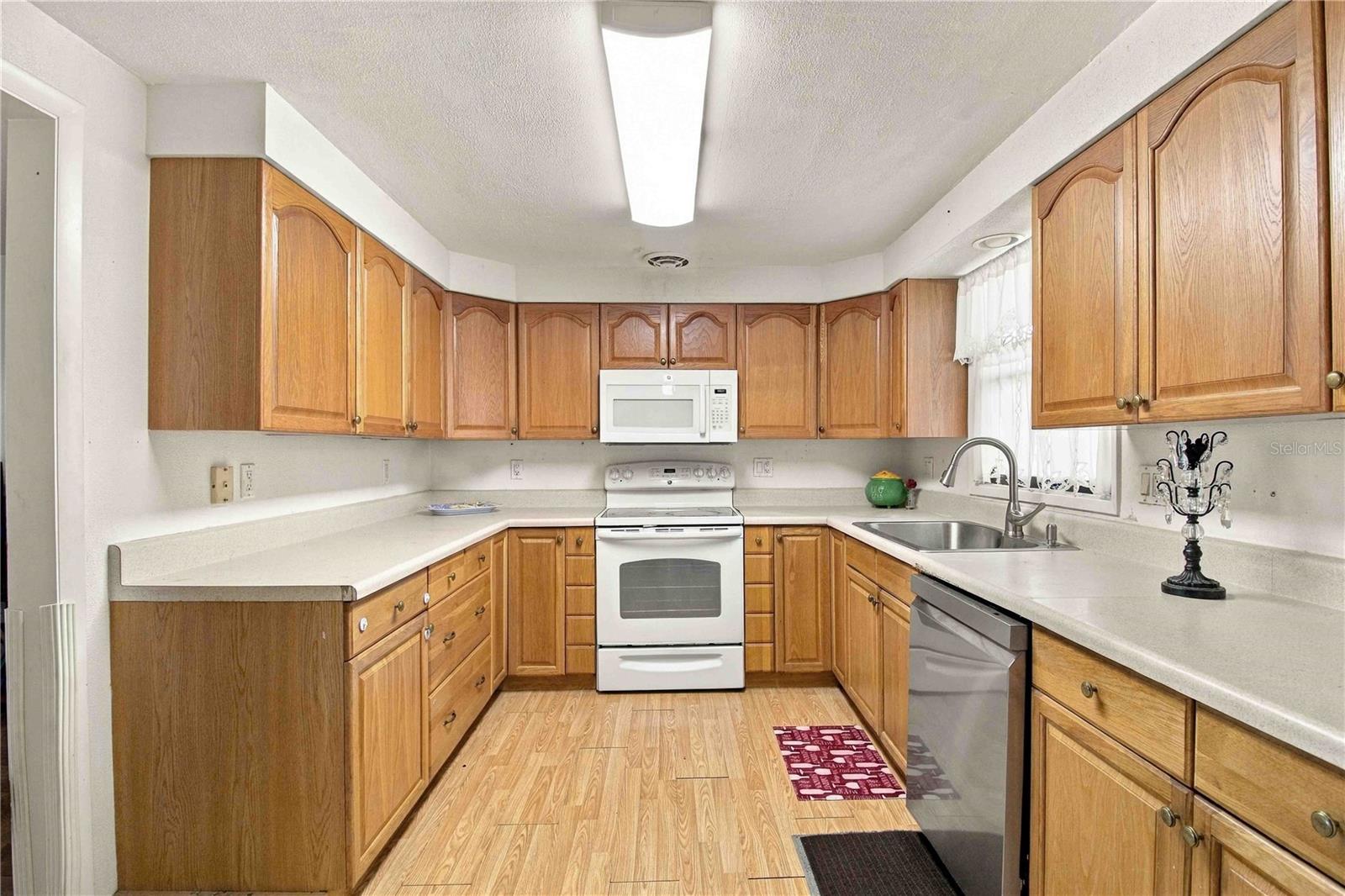 2127 SHAWNEE ST — photo 11