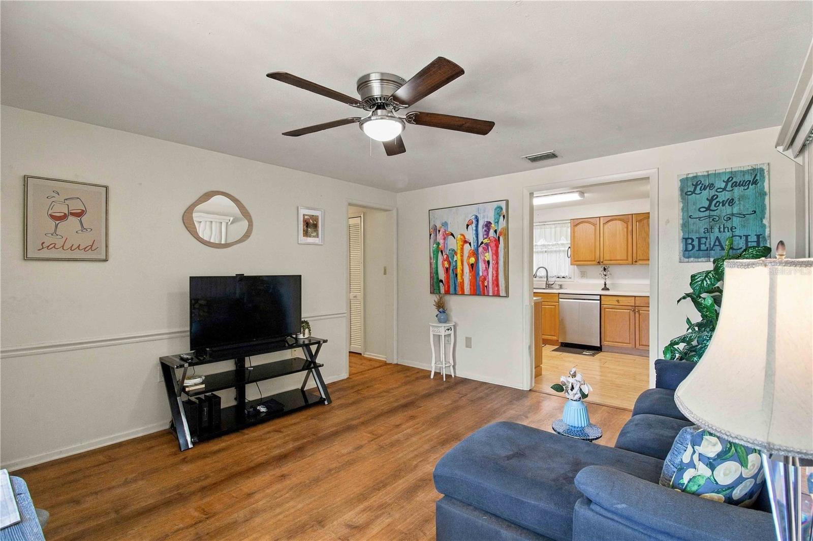 2127 SHAWNEE ST — photo 8