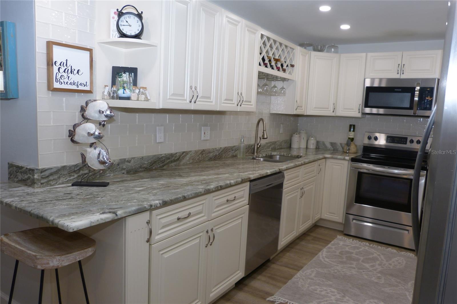 2700 BAYSHORE BLVD #11-105 — photo 11