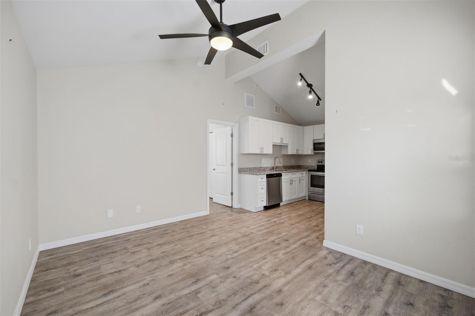 1264 PIERCE ST — photo 38