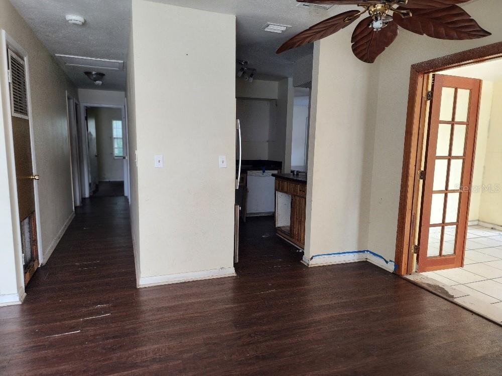 3814 E CAYUGA ST — photo 5