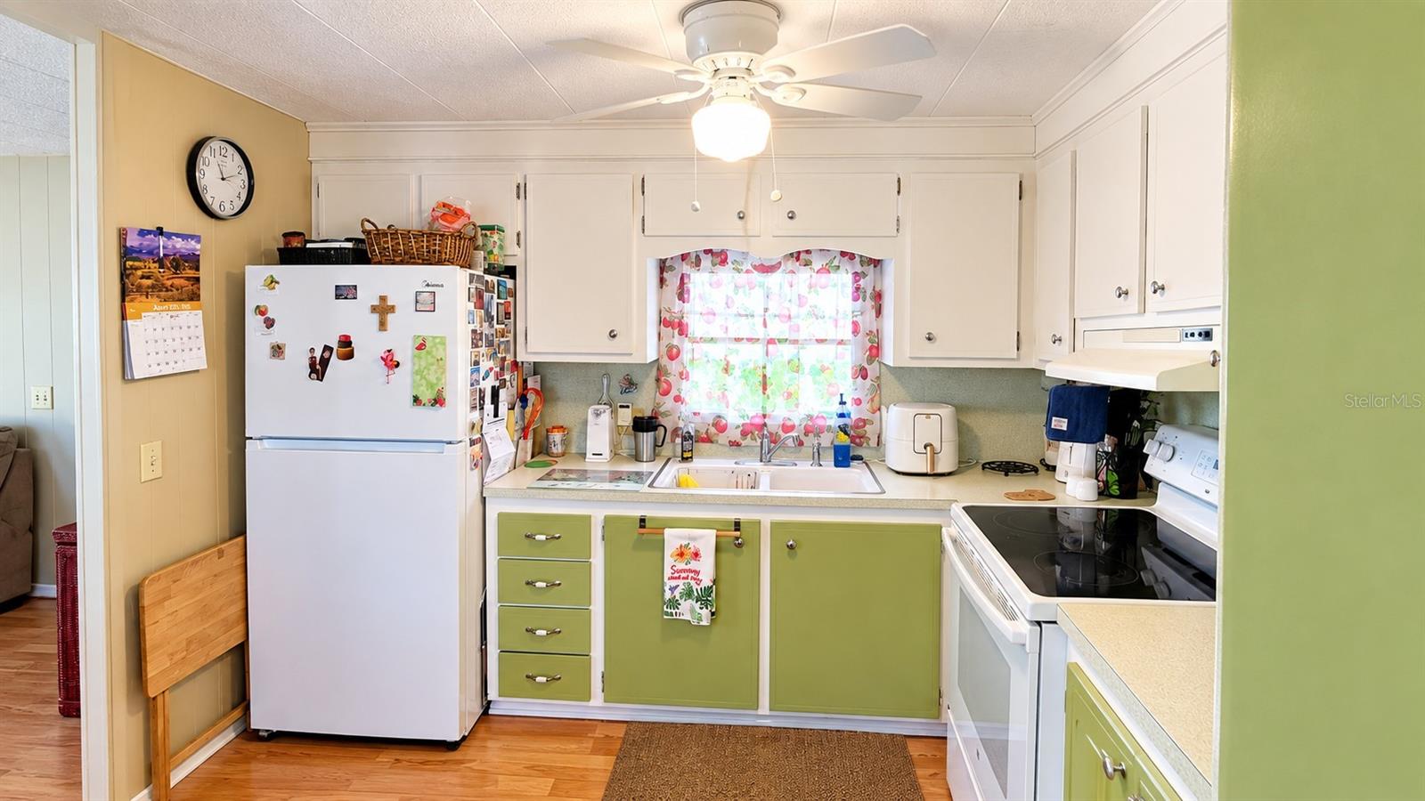 3517 TIKI DR — photo 8