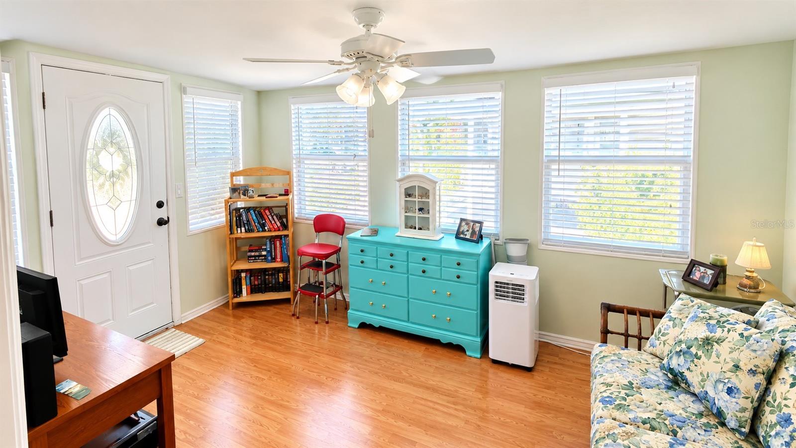 3517 TIKI DR — photo 4