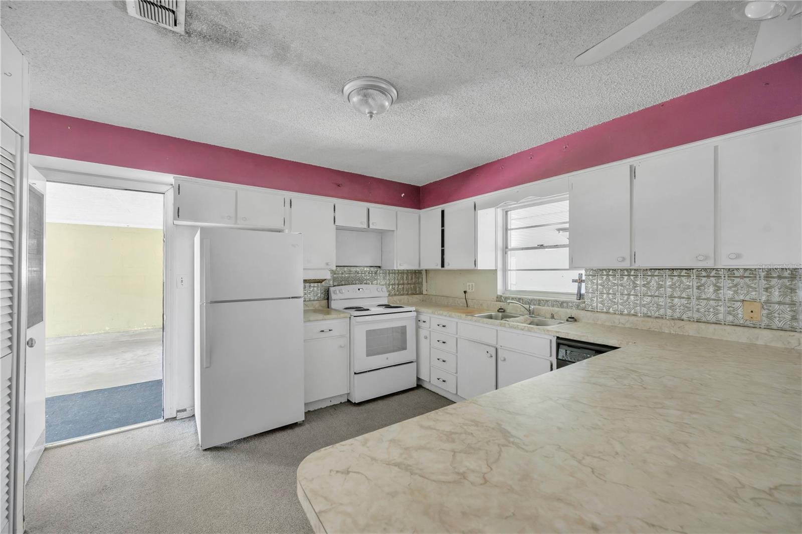 3220 BLOUNT RD — photo 28
