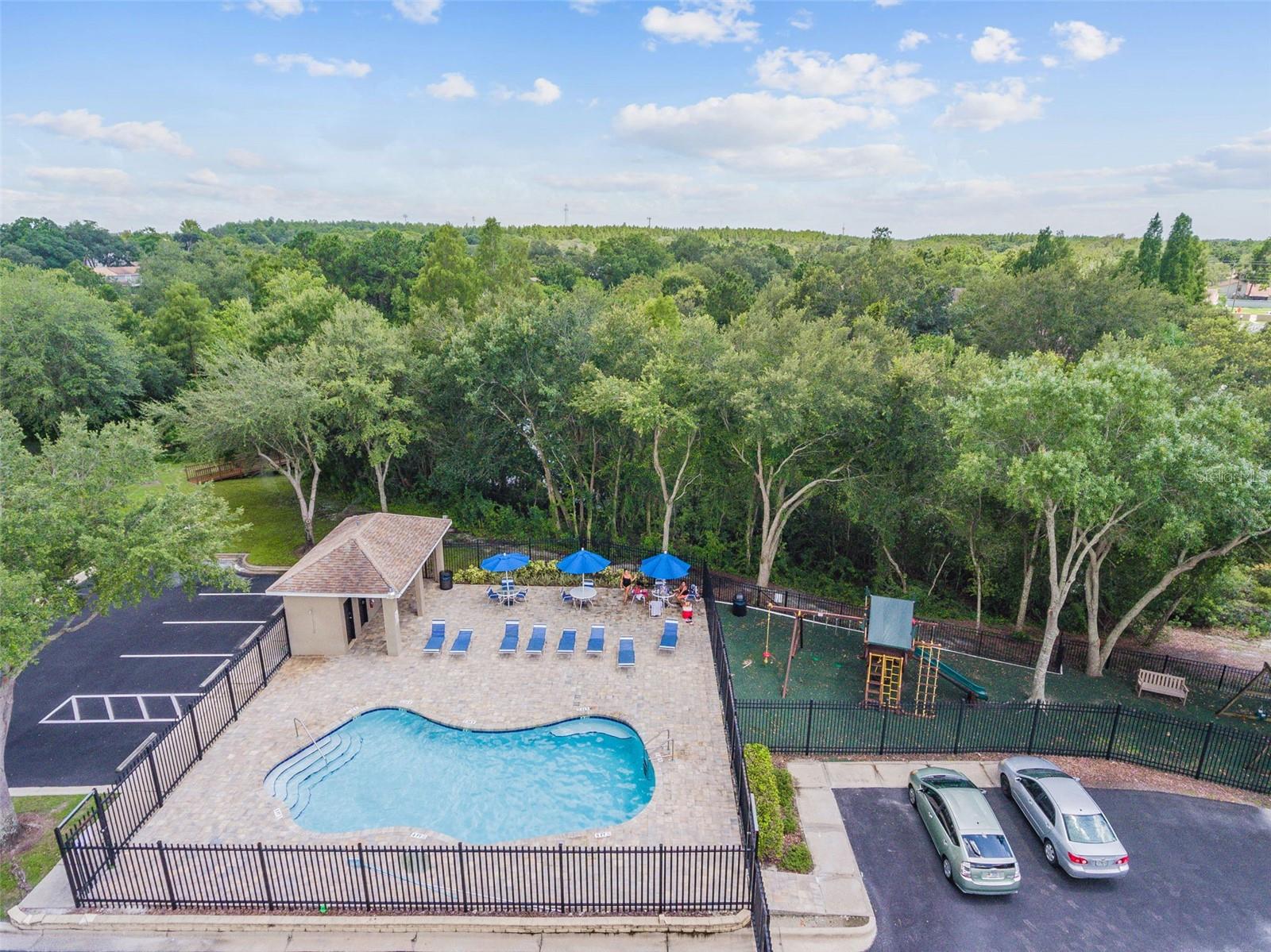 4321 DEERMONT CIR — photo 40