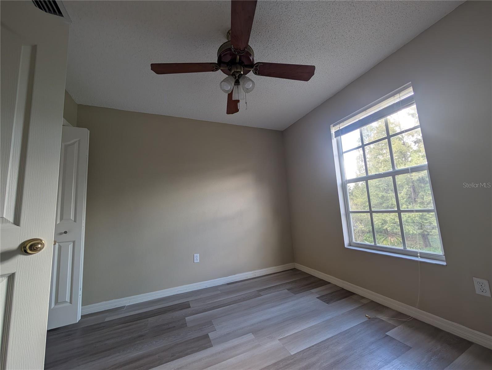 4321 DEERMONT CIR — photo 19