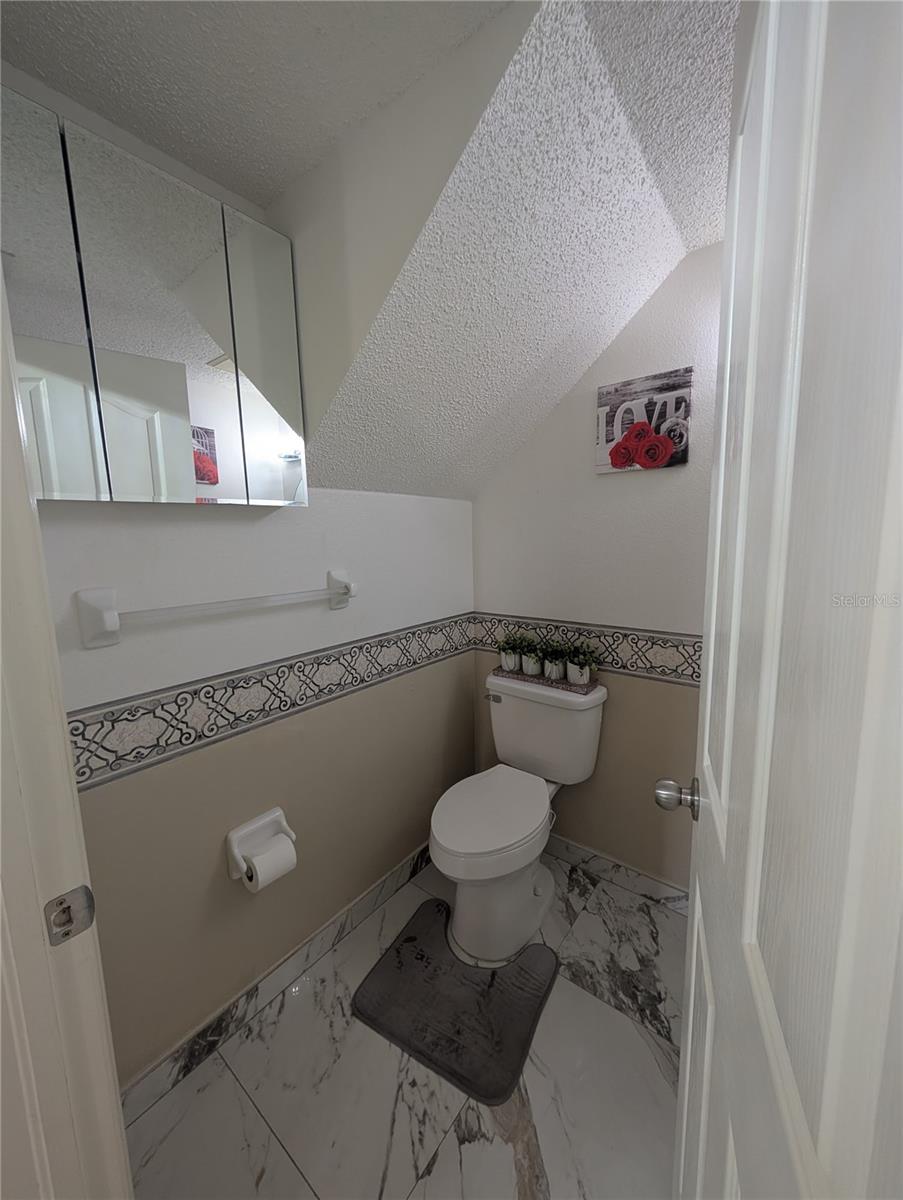 4321 DEERMONT CIR — photo 16