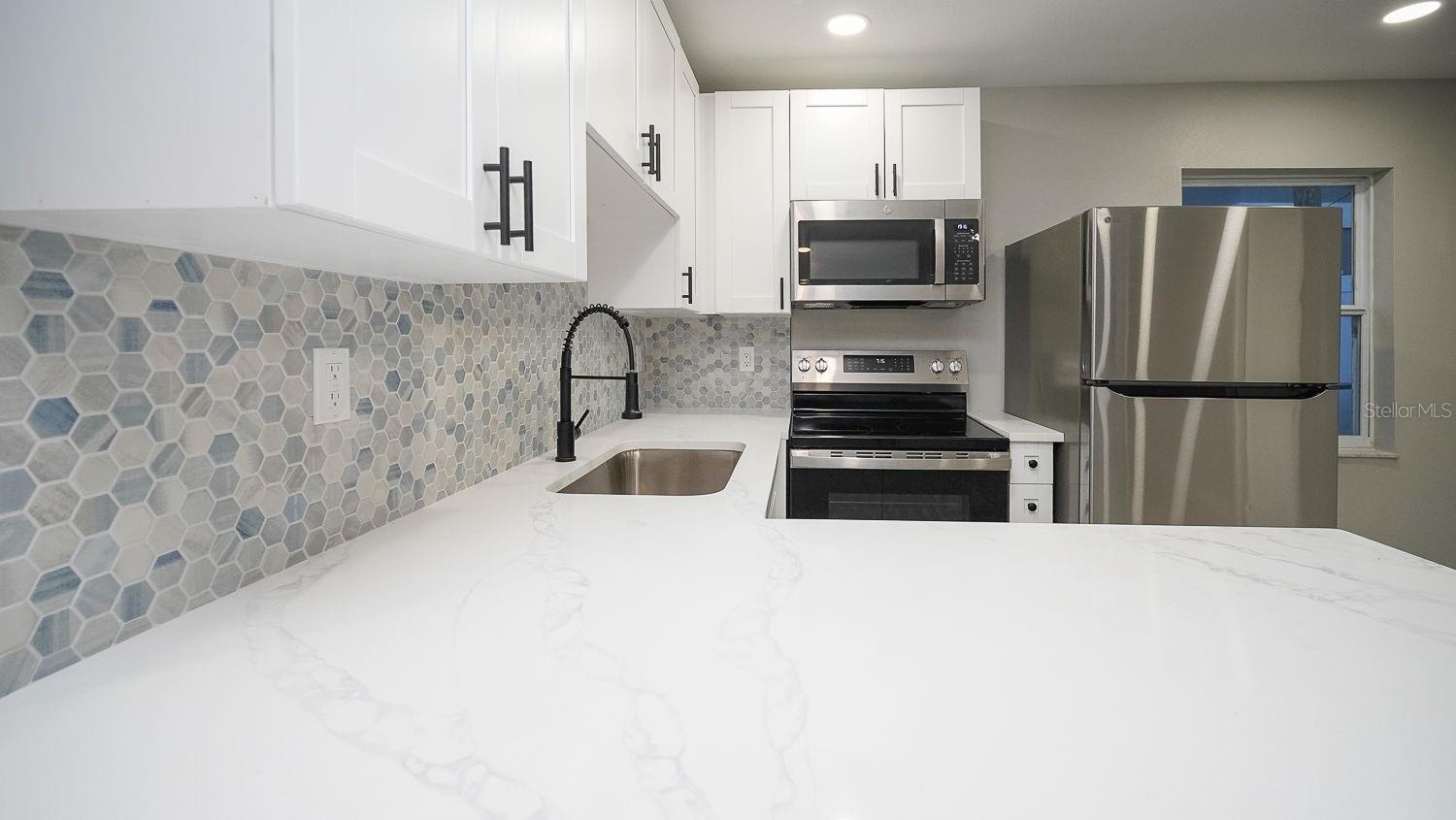 14906 N BAYSHORE DR — photo 14