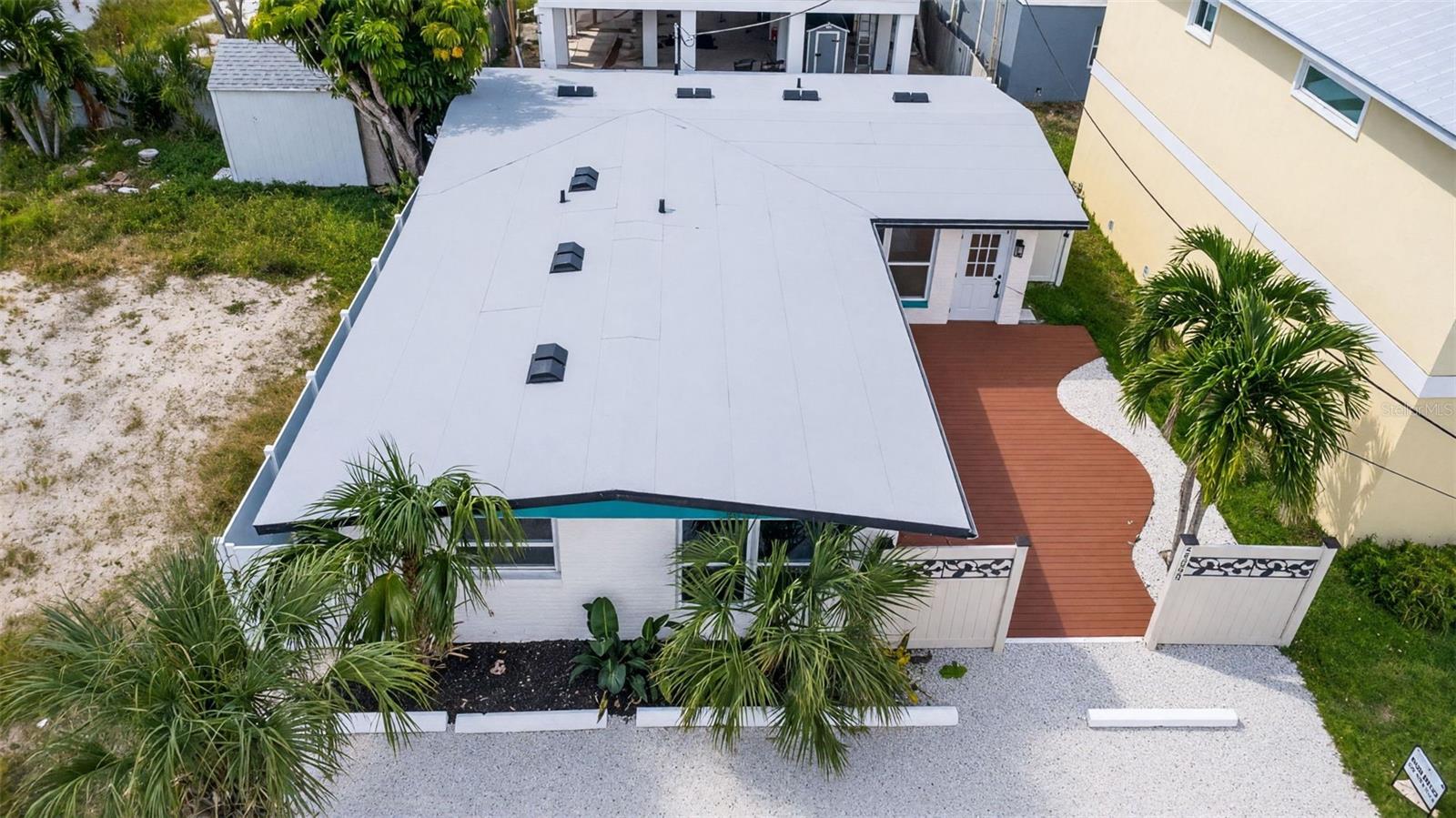 14906 N BAYSHORE DR — photo 53