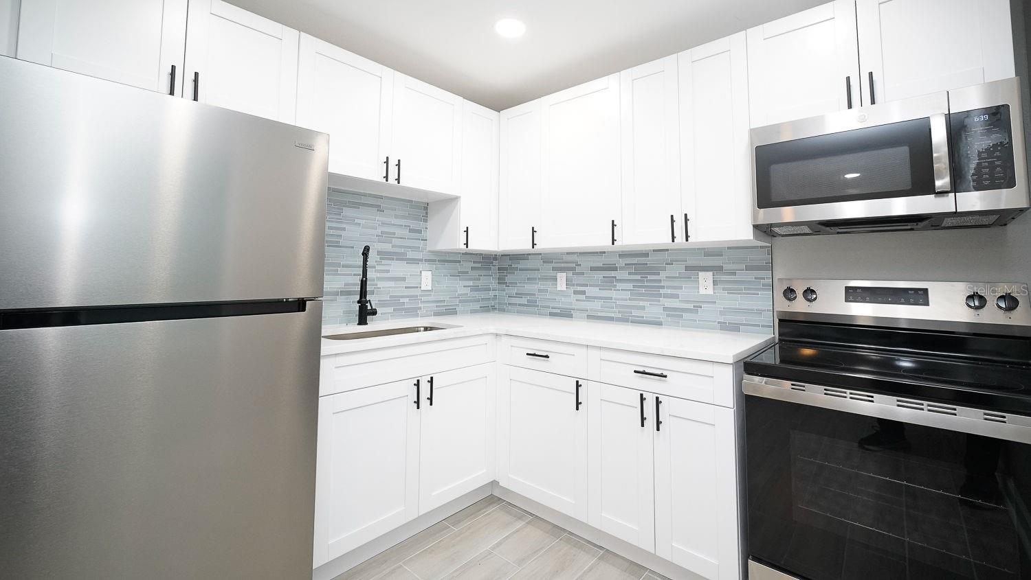 14906 N BAYSHORE DR — photo 43
