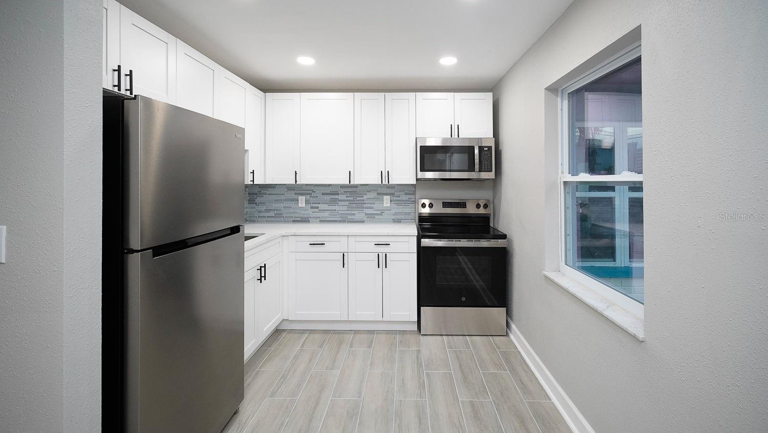 14906 N BAYSHORE DR — photo 8