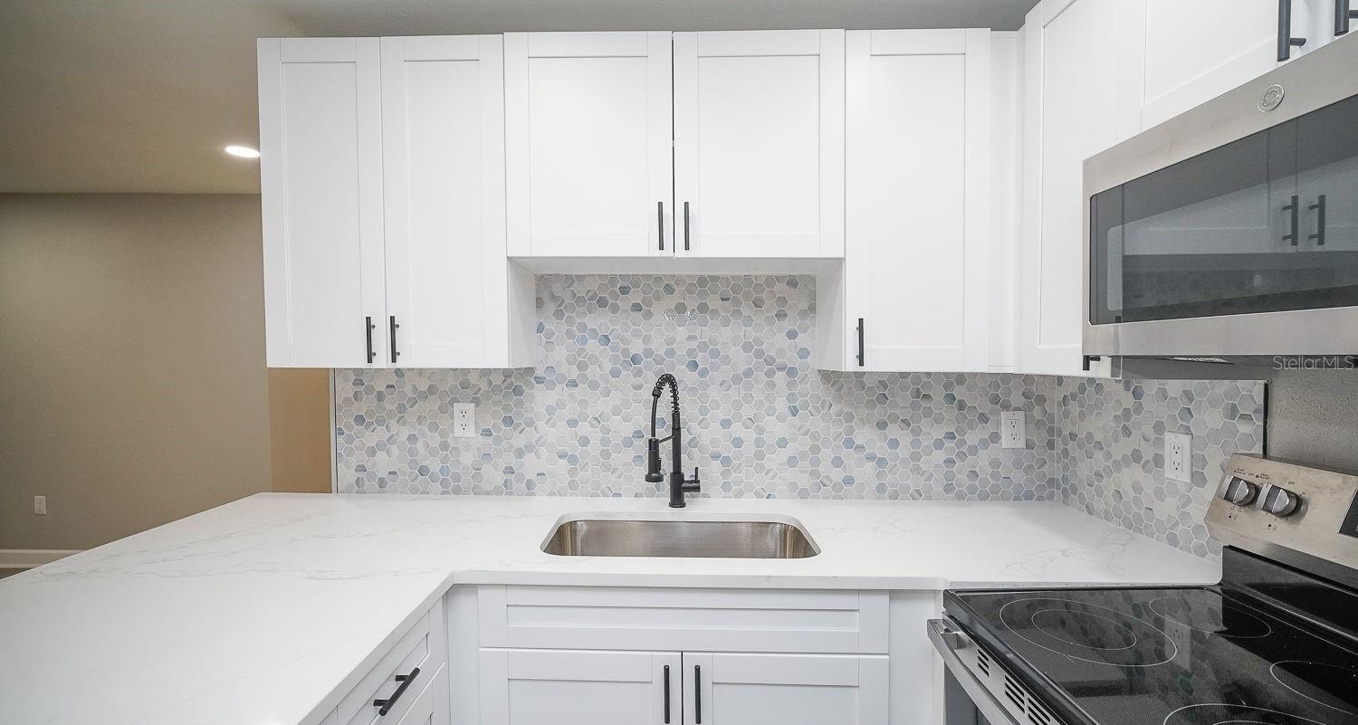 14906 N BAYSHORE DR — photo 18