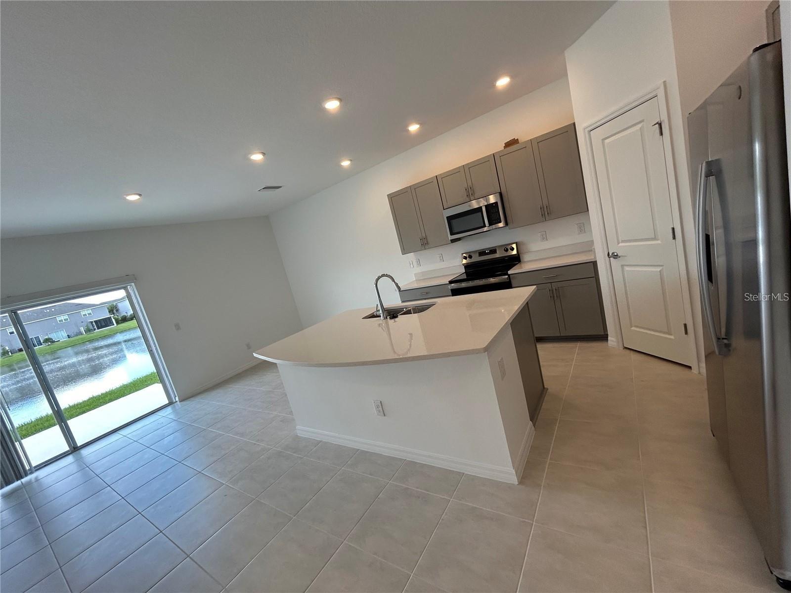 2287 PARAVANE WAY — photo 6
