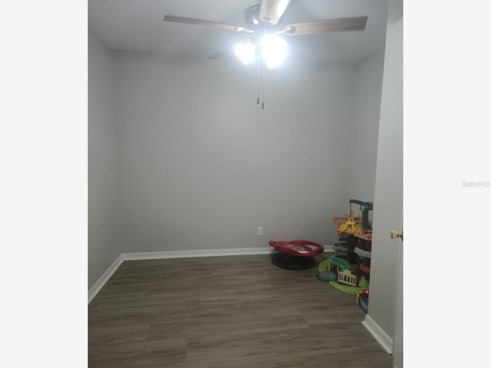 239 CASTLEKEEPER PL — photo 20