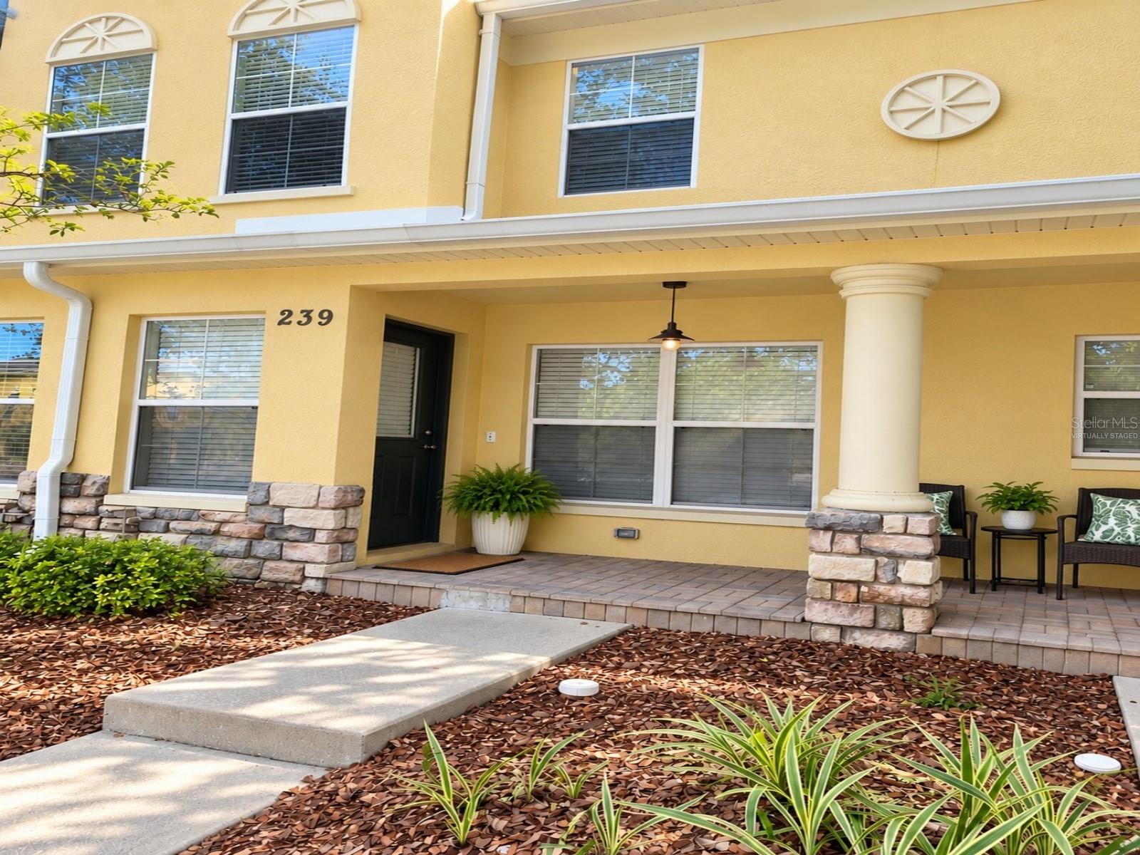239 CASTLEKEEPER PL — photo 2