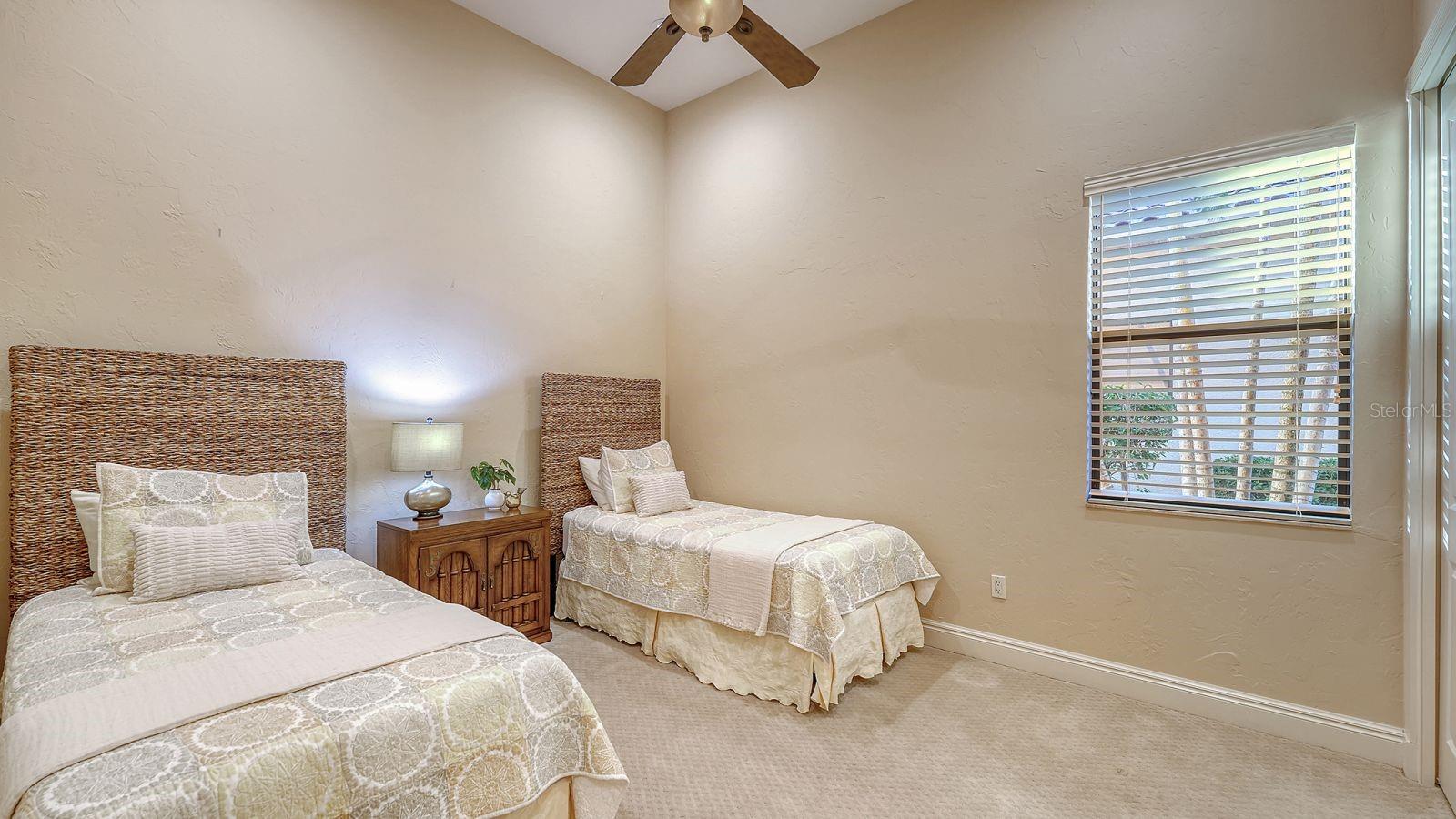 7836 VALDERRAMA WAY — photo 32