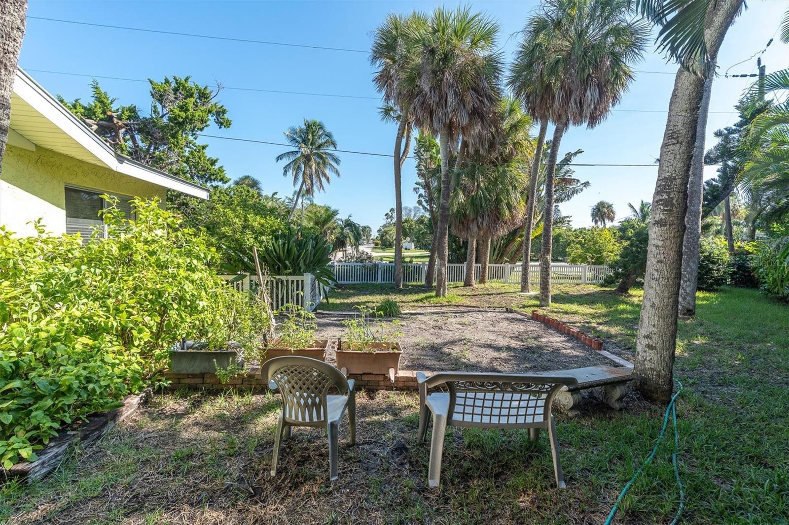 7106 PALM DR — photo 51