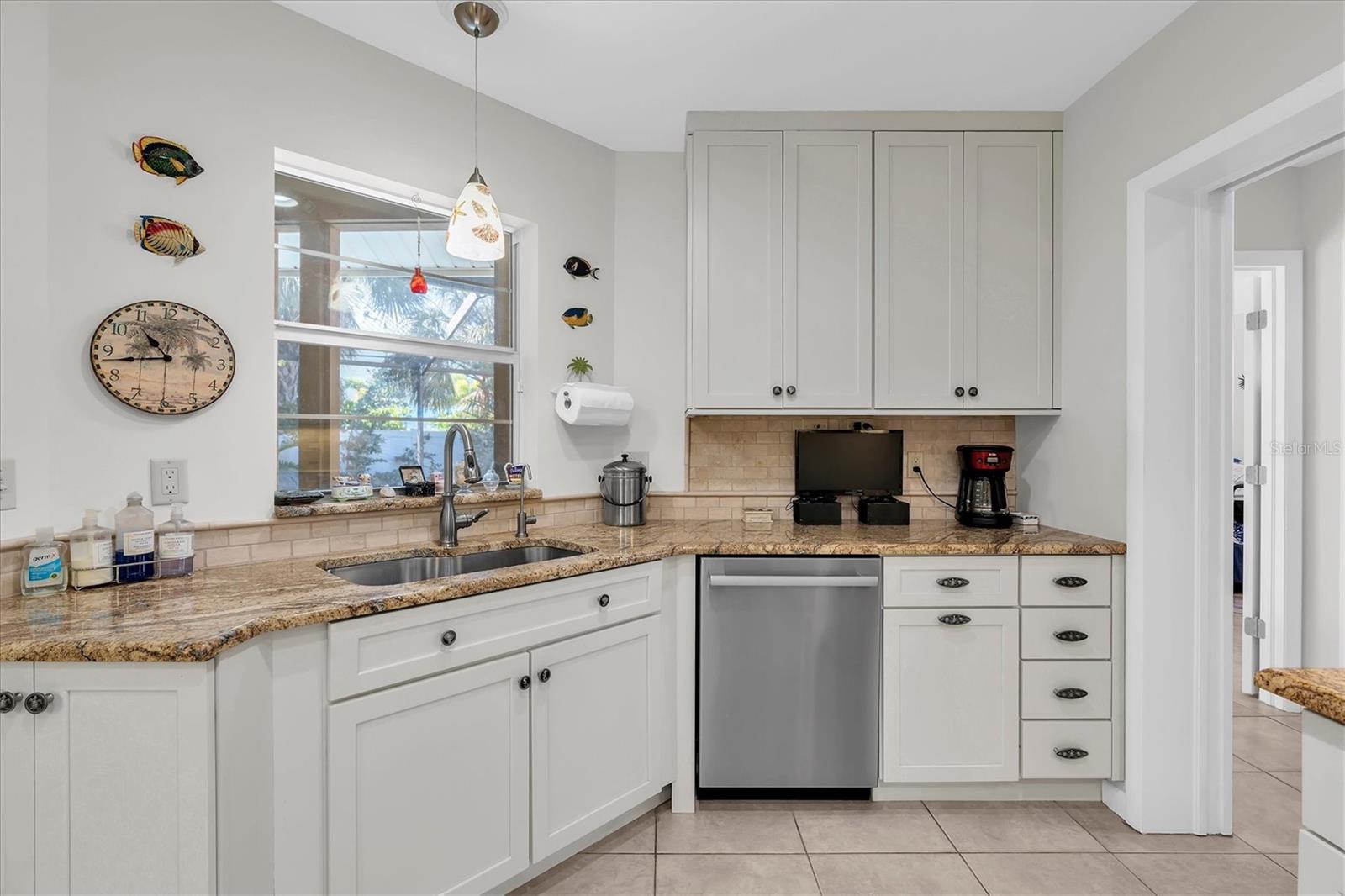 7106 PALM DR — photo 16