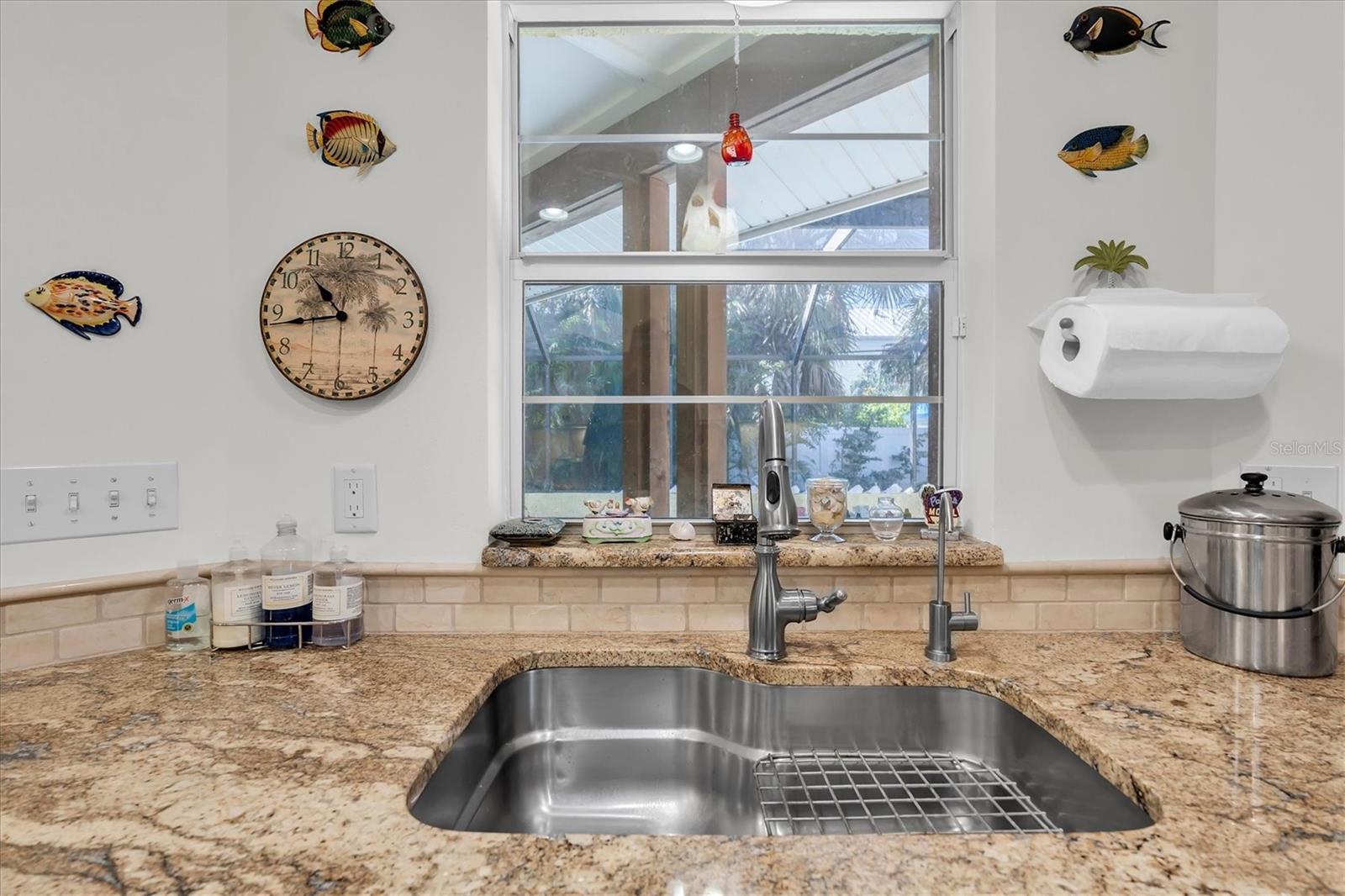 7106 PALM DR — photo 17
