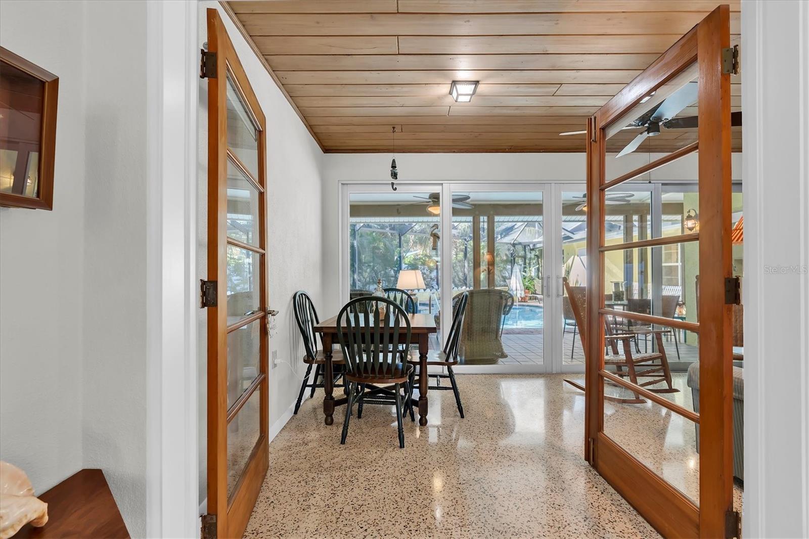 7106 PALM DR — photo 10