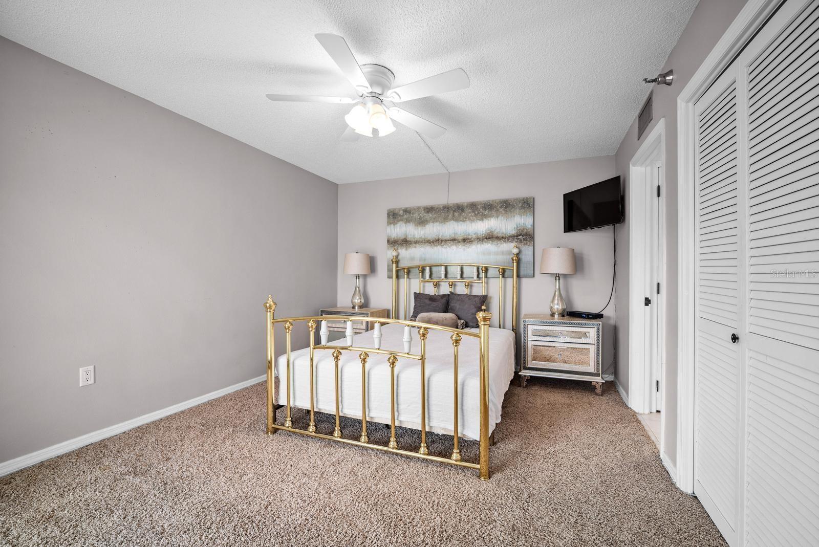 690 ISLAND WAY #912 — photo 22
