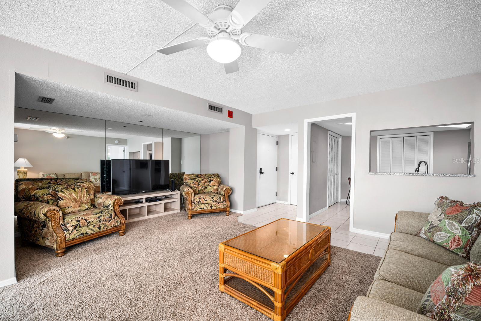 690 ISLAND WAY #912 — photo 4
