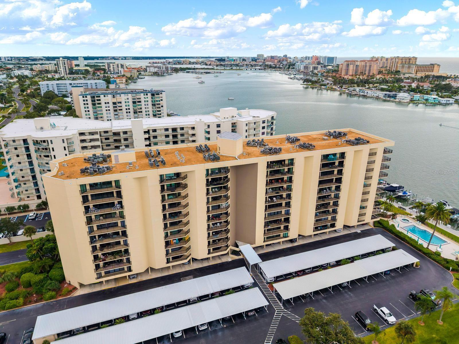 690 ISLAND WAY #912 — photo 33