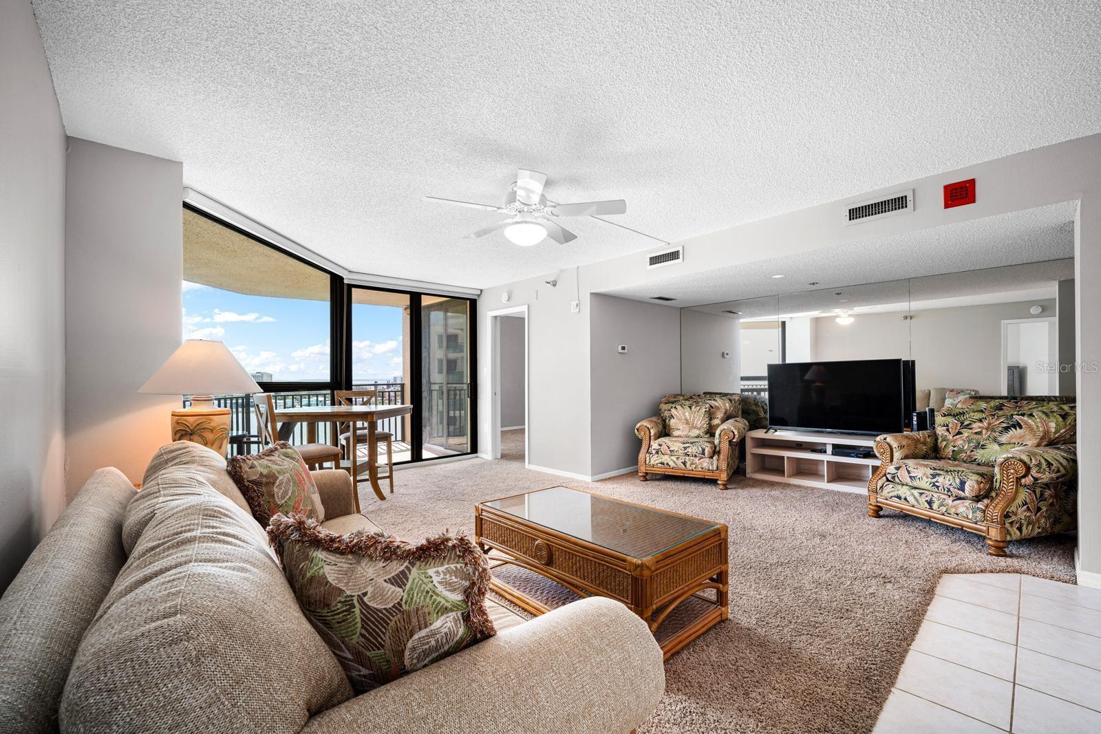 690 ISLAND WAY #912 — photo 2