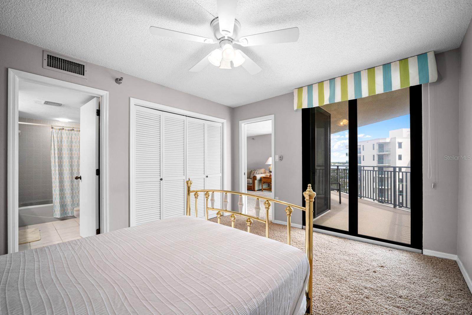 690 ISLAND WAY #912 — photo 23