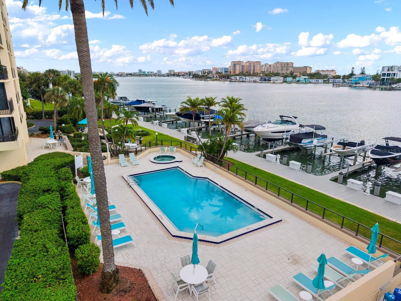 690 ISLAND WAY #912 — photo 40