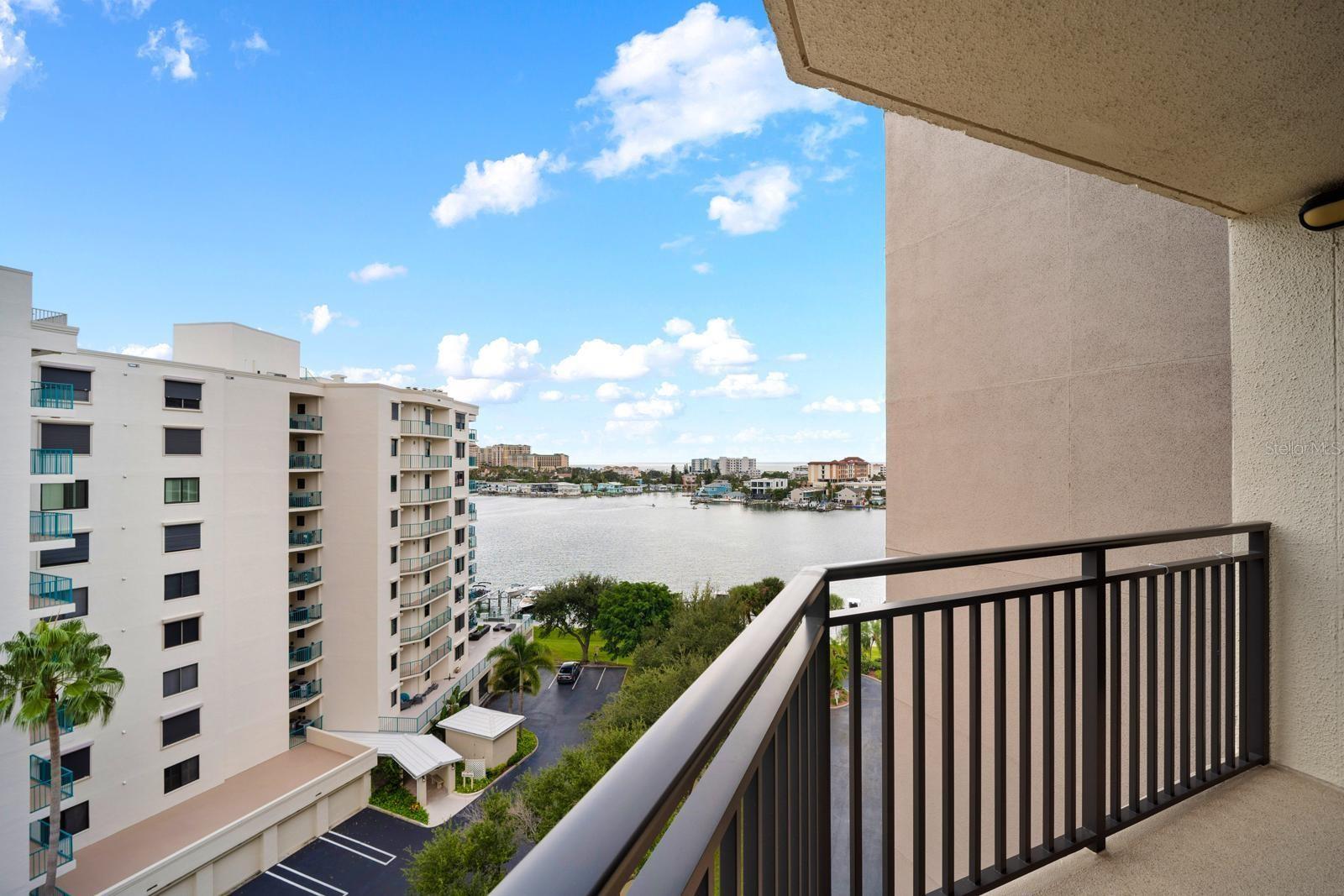 690 ISLAND WAY #912 — photo 14
