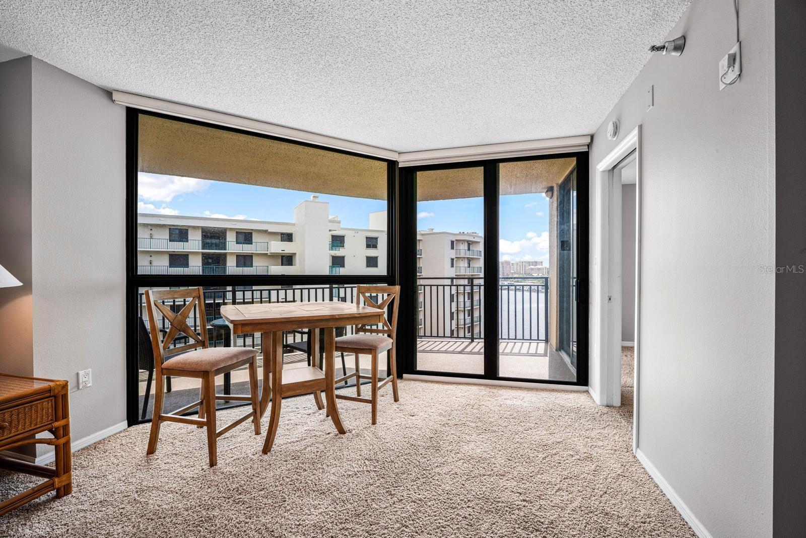690 ISLAND WAY #912 — photo 9