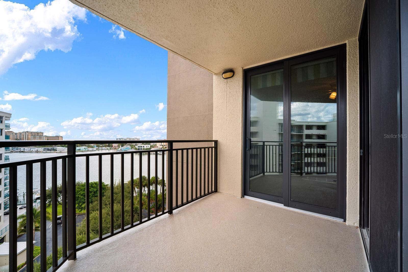 690 ISLAND WAY #912 — photo 13