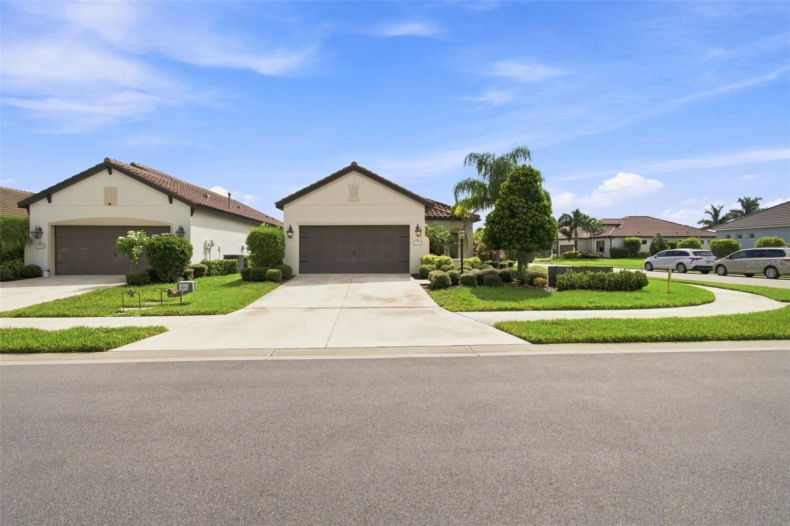 3723 AZURITE WAY — photo 44
