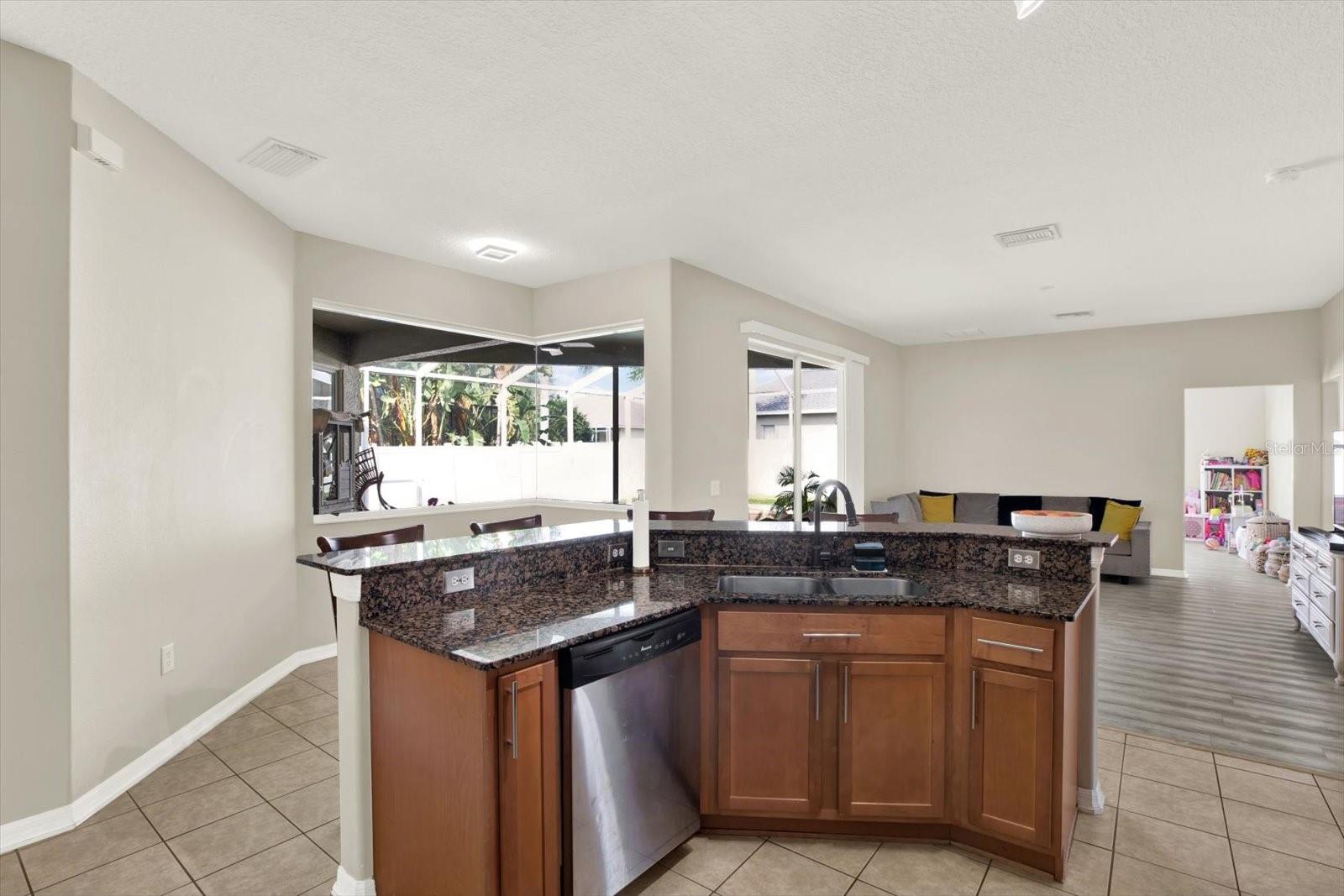 1605 AMARYLLIS CT — photo 9