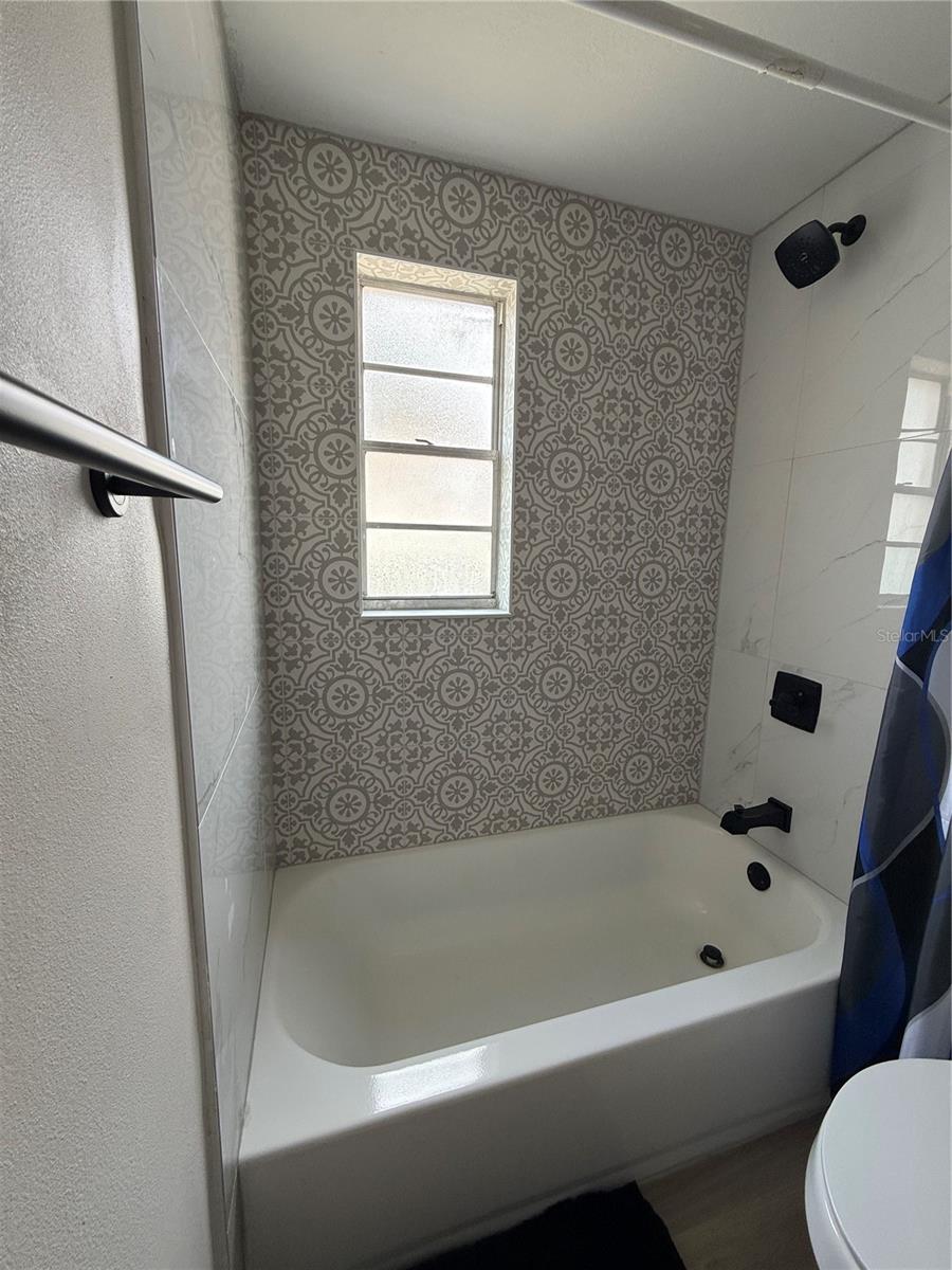 12418 QUEENSLAND LN — photo 16