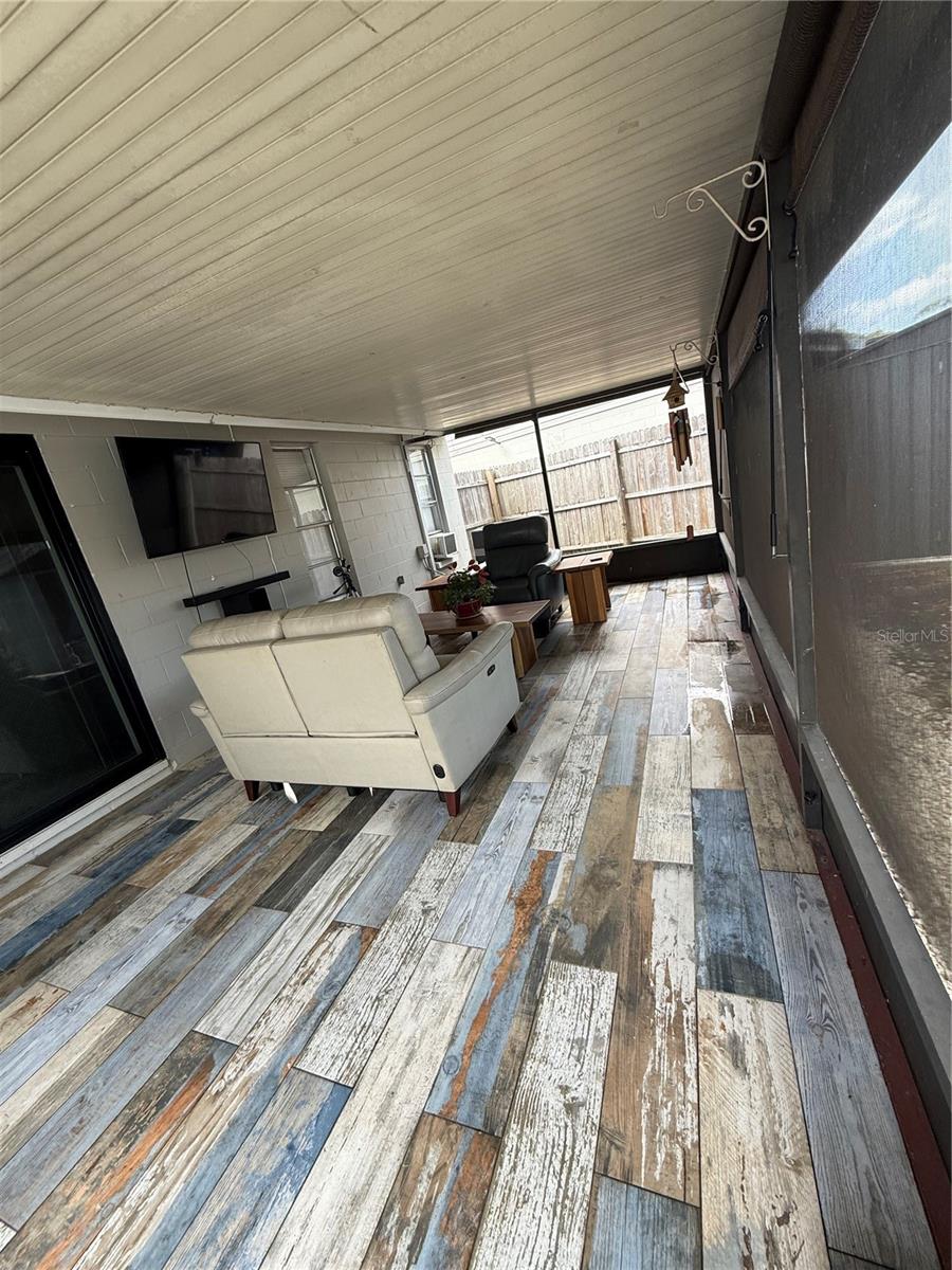 12418 QUEENSLAND LN — photo 23
