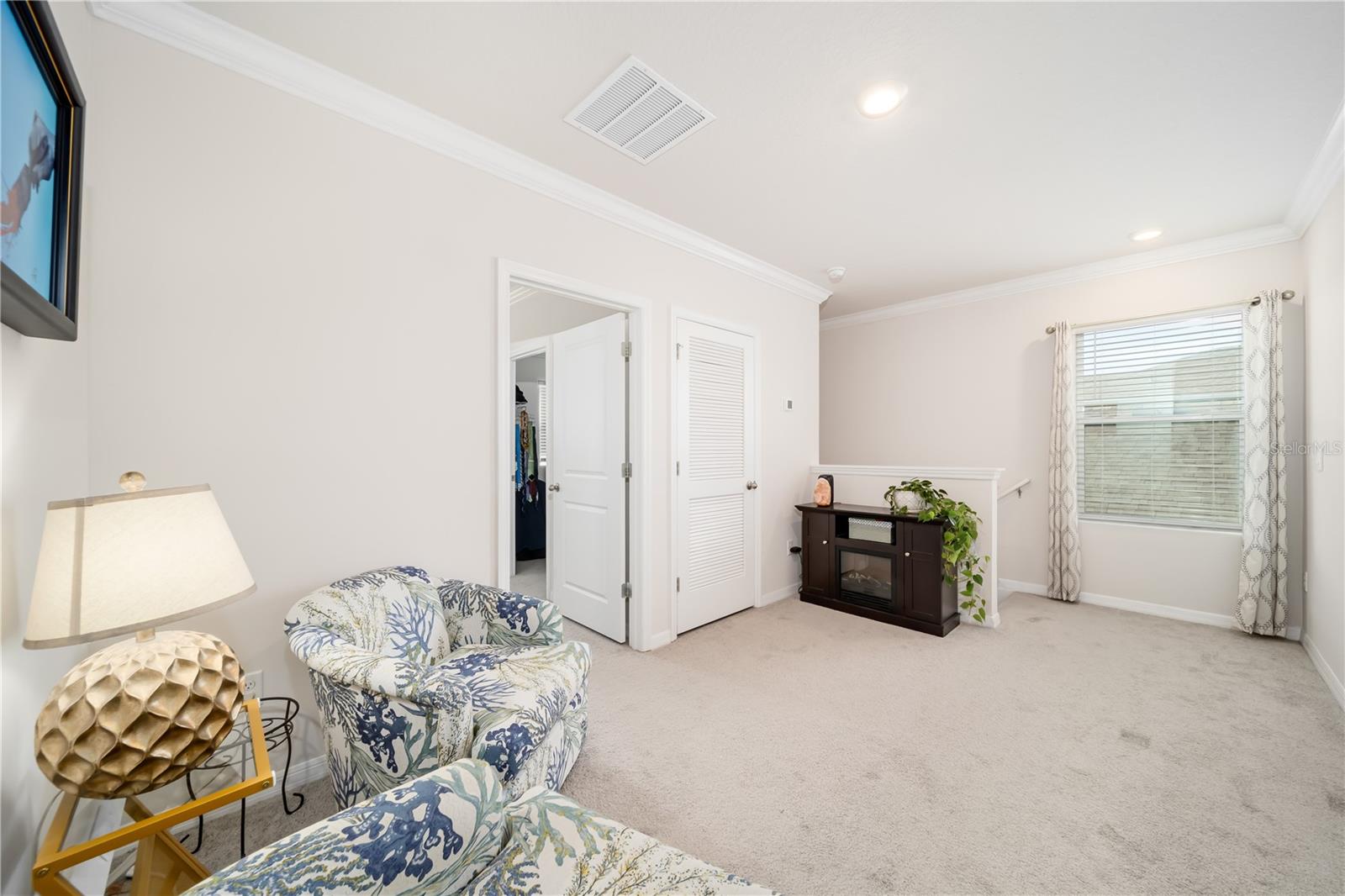 3343 HILLTOP CIR — photo 37