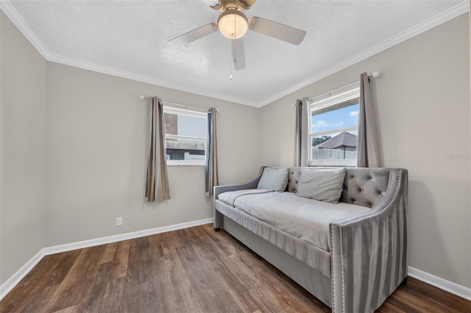 4219 2ND AVE NE — photo 30