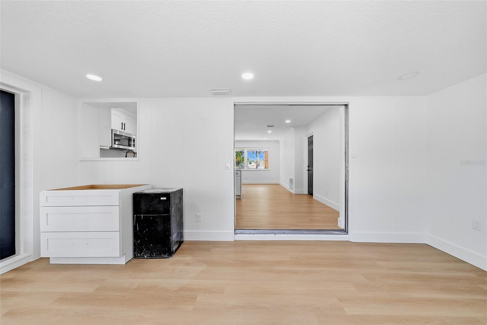 3360 70 ST N — photo 18