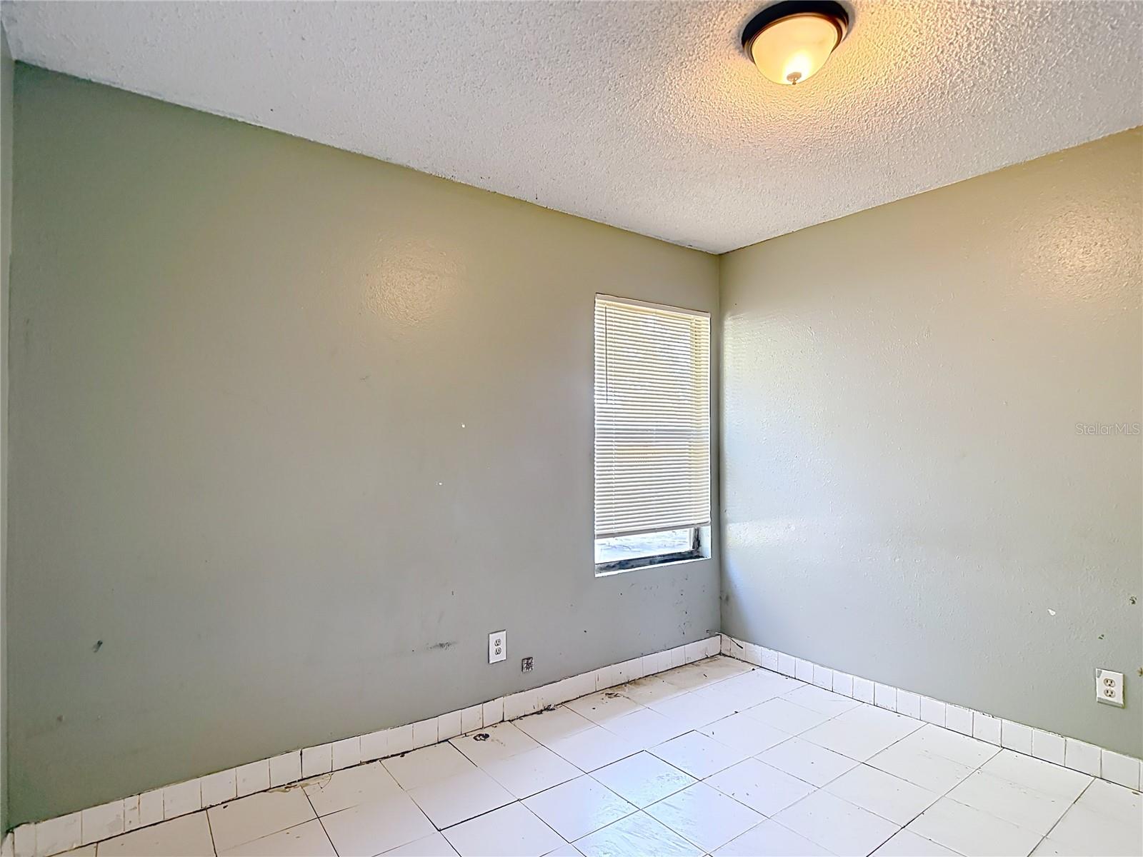 2705 E 22ND AVE — photo 11