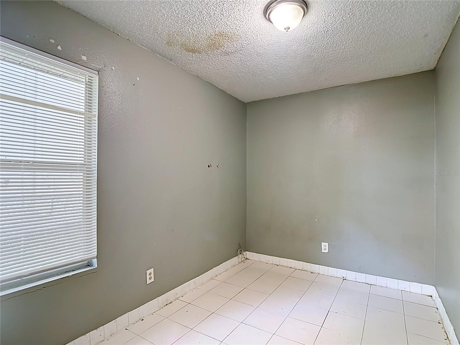 2705 E 22ND AVE — photo 16