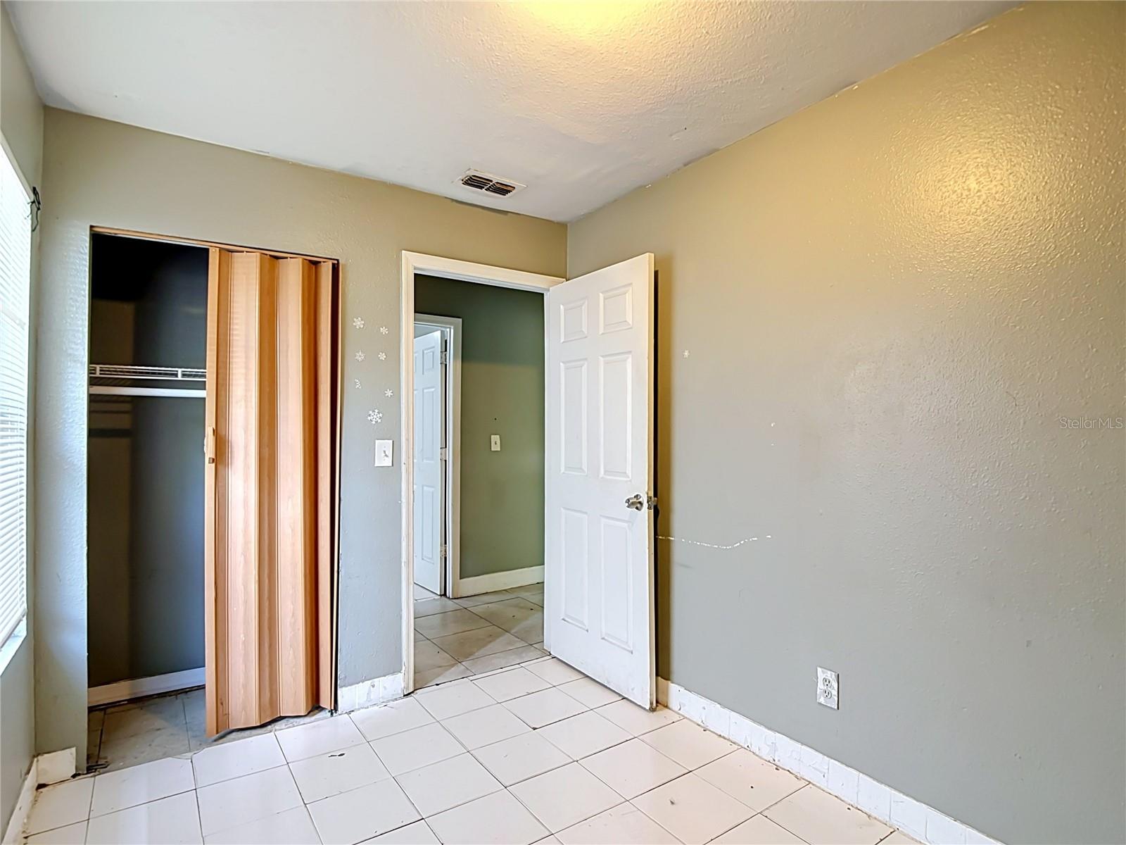 2705 E 22ND AVE — photo 15