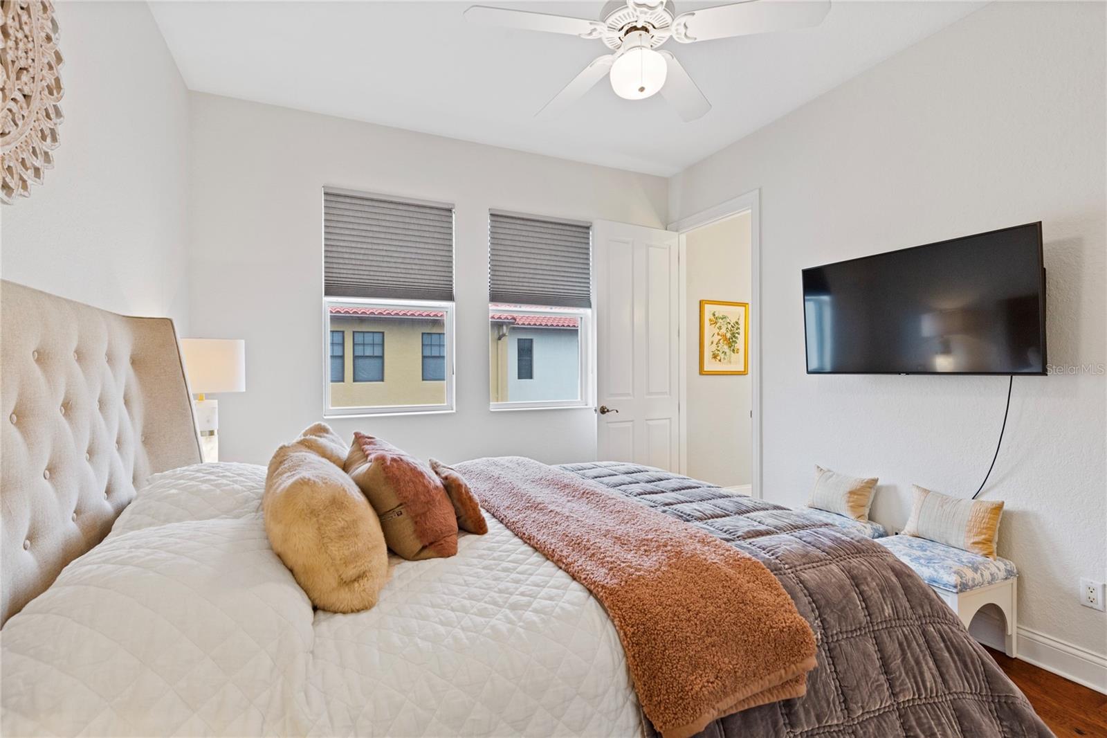 6013 BOWEN DANIEL DR #104 — photo 31