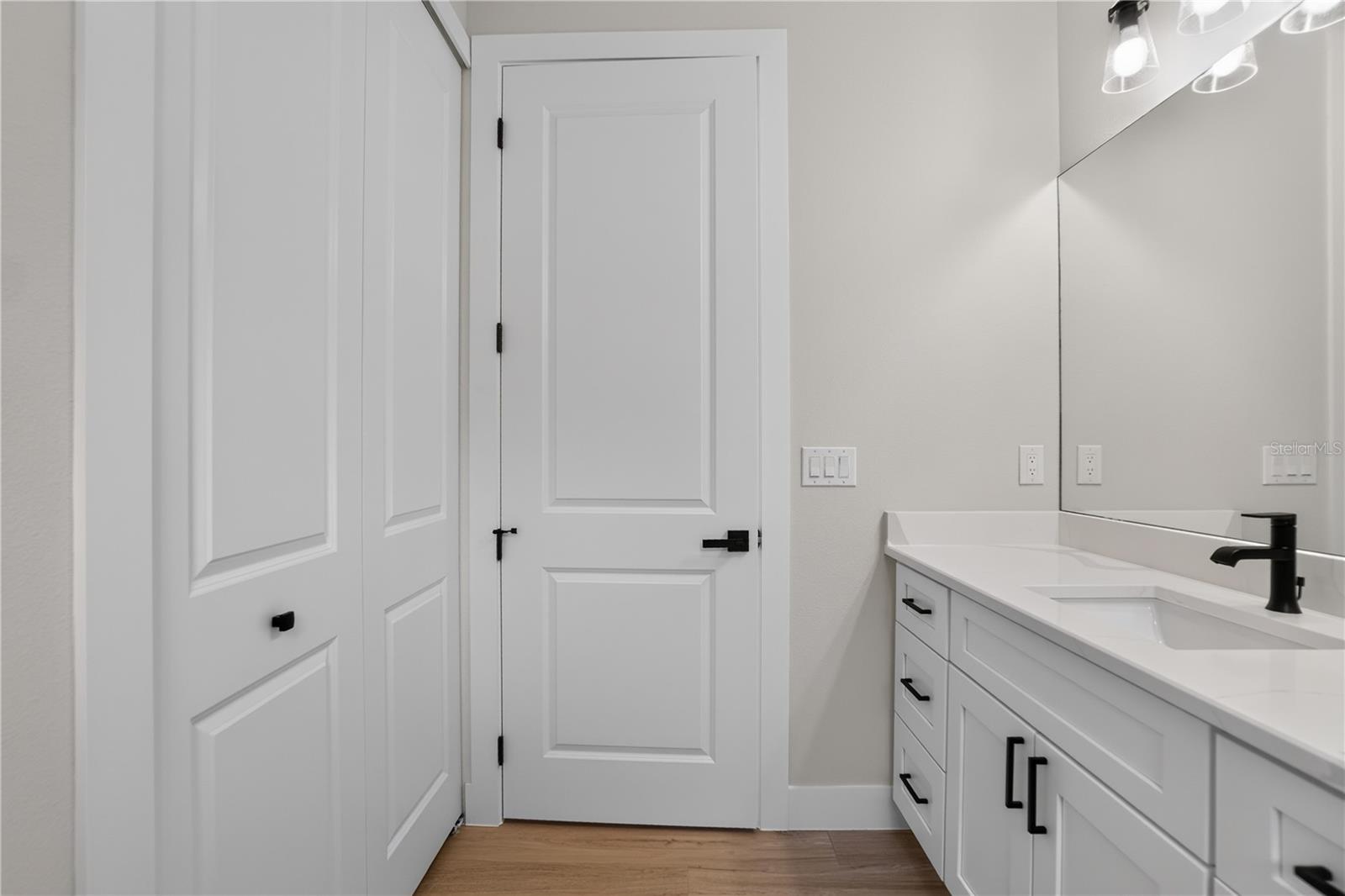 1392 NEW LONDON ST — photo 35