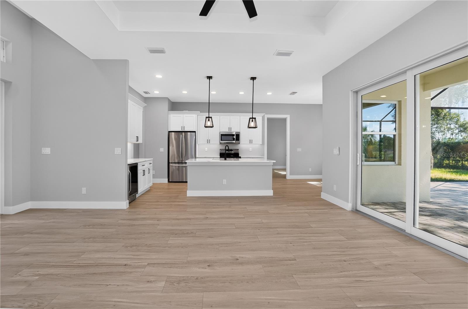 1392 NEW LONDON ST — photo 9
