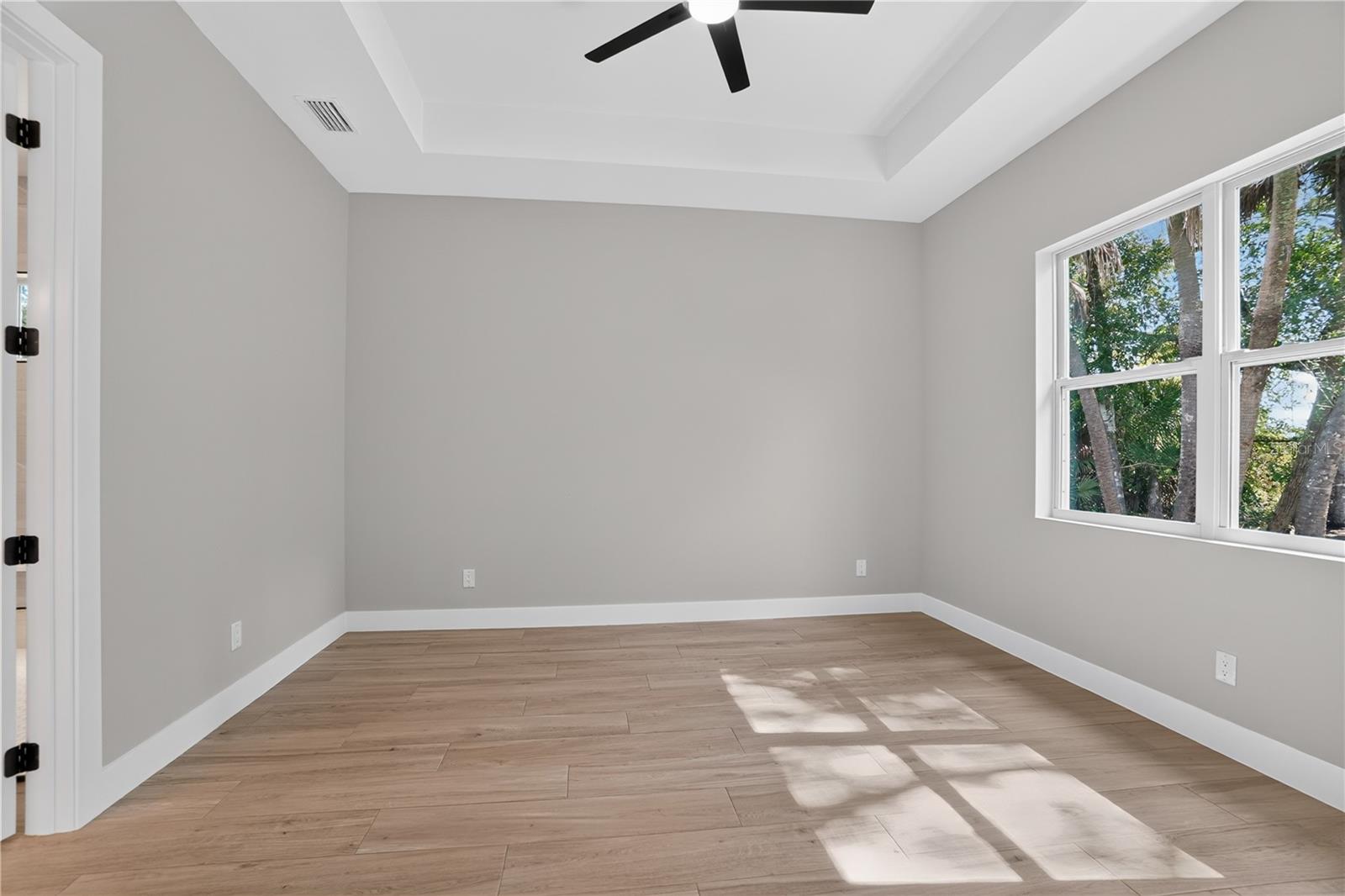 1392 NEW LONDON ST — photo 18