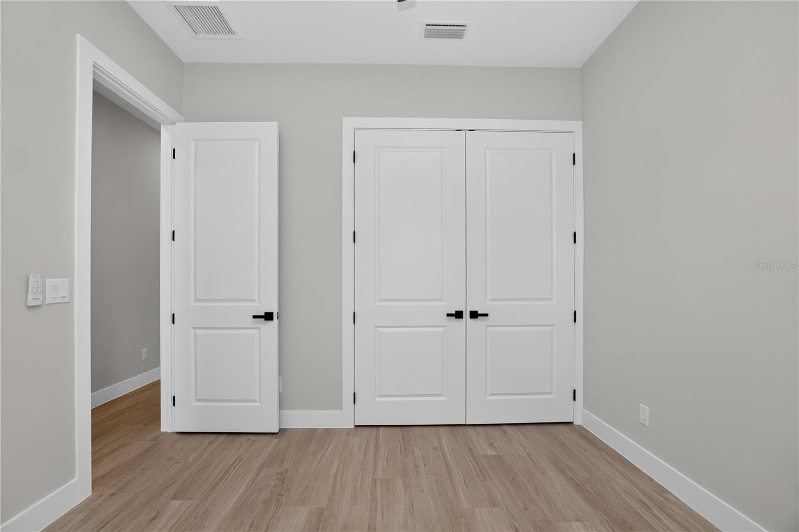 1392 NEW LONDON ST — photo 25