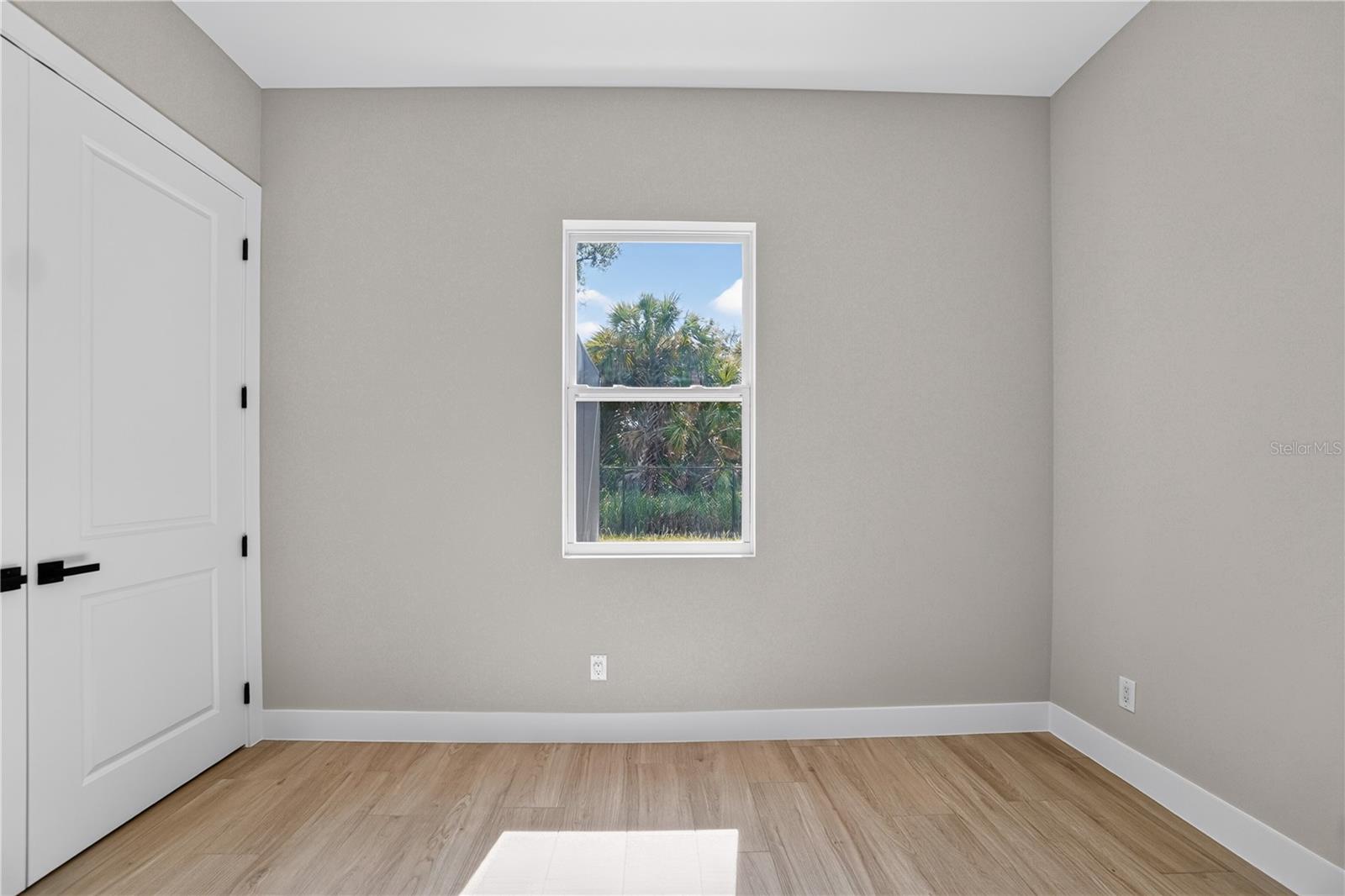 1392 NEW LONDON ST — photo 36