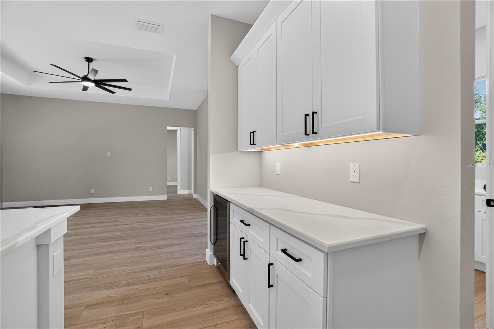 1392 NEW LONDON ST — photo 15